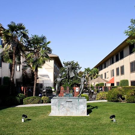 University Square Hotel Fresno Exterior photo
